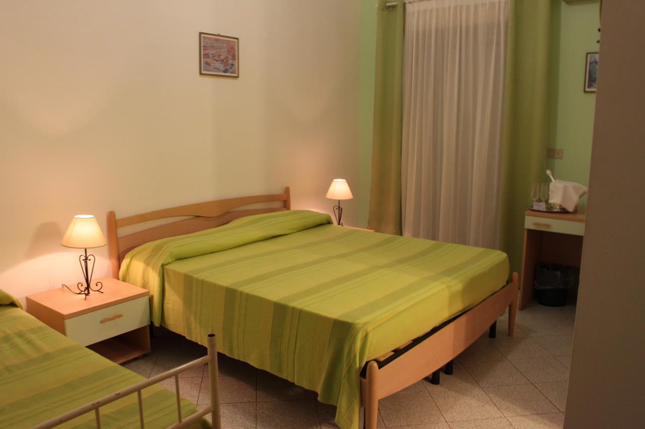 Hotel Pagano SantʼAlessio Siculo Buitenkant foto